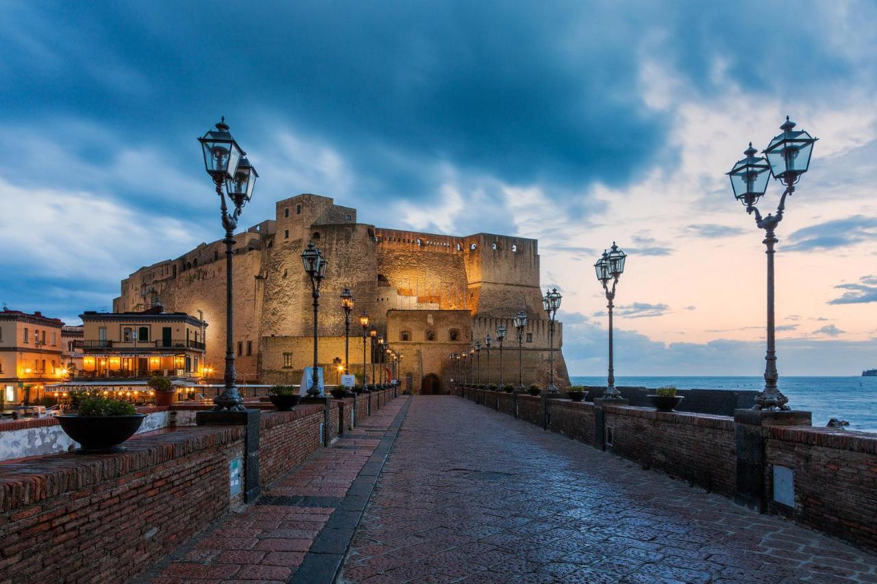 Napoli Storia E Mare Bed & Breakfast Exterior photo